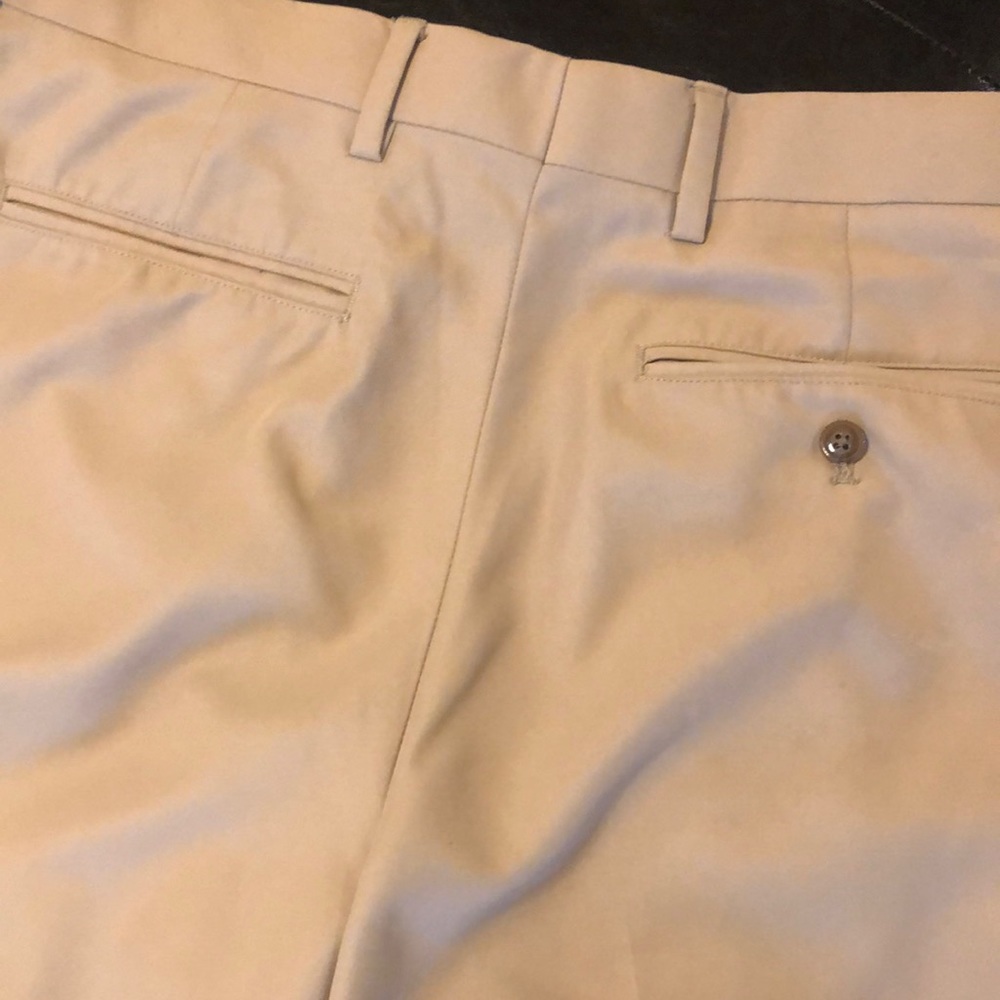 Walter Hagen Classic khaki color pant, 34/30. Always in style! - Picture 2 of 6